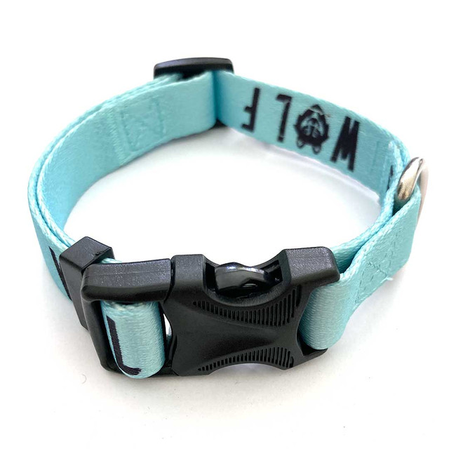 The Agave puppy collar adjusts from 26-37cm and features a sturdy buckle, ID tag attachment and stainless steel leash attachment.