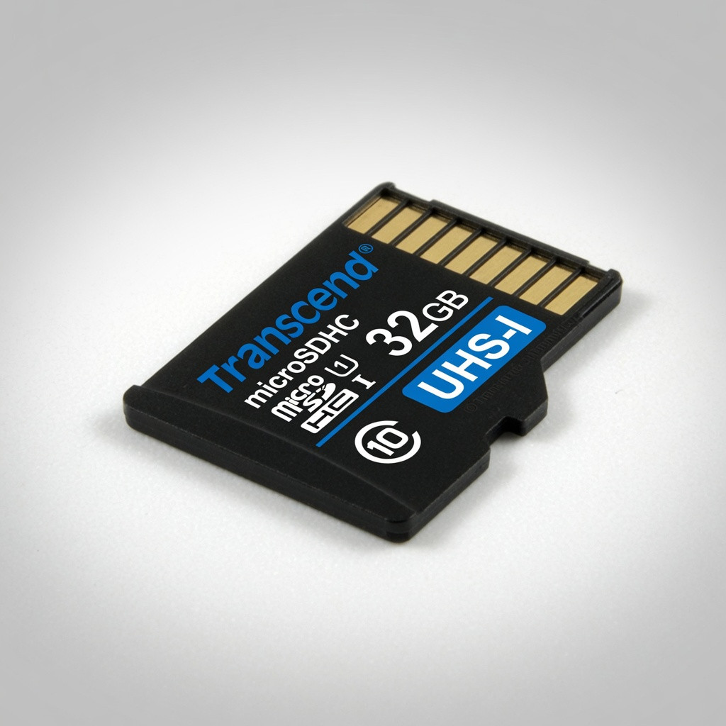 Transcend Information 32 GB MicroSDHC Class 10 UHS-1 Memory Card (TS32GUSDCU1)