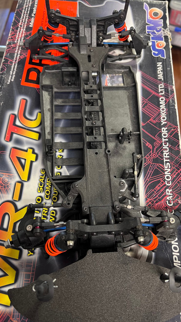MR4-TC PRO CHASSIS