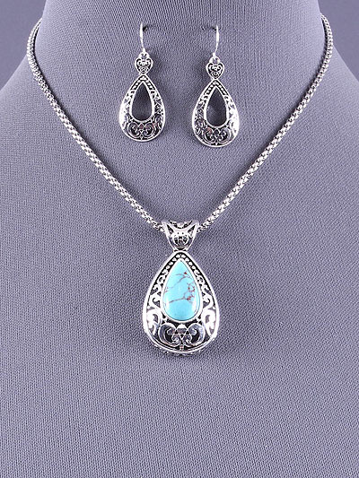 Turquoise & Filigree Silver Necklace