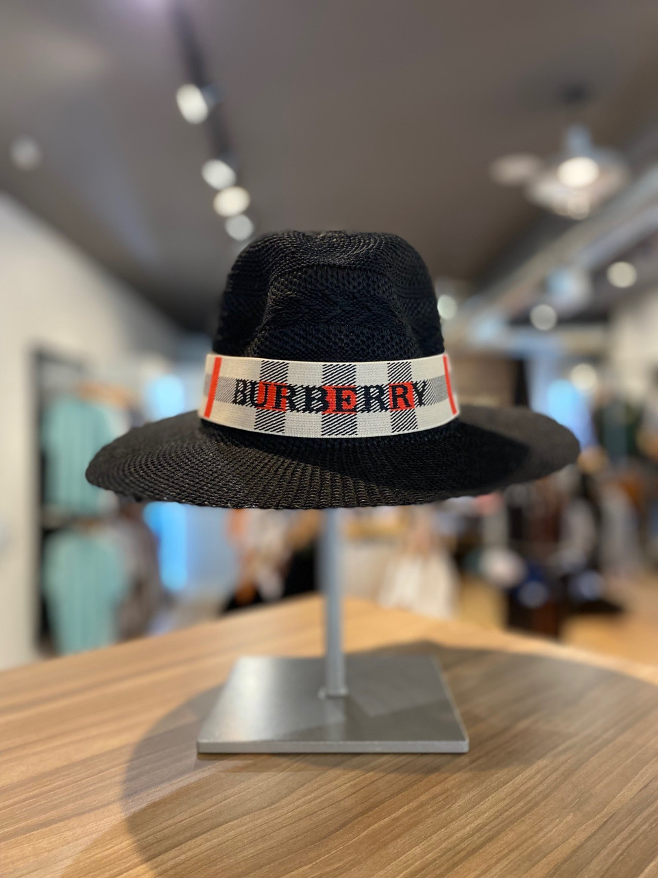 Burberry Black With Archival Burberry Check - Beige Hat Band - Lueur