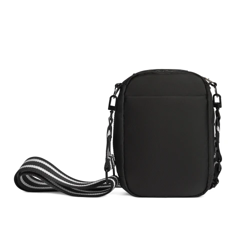 Essential Crossbody - Black