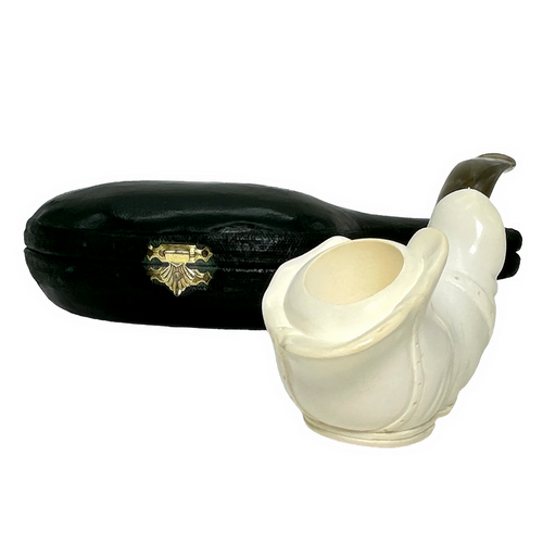 Bekler Signed Sitting Boot Meerschaum Pipe Bekler Signed Sitting Boot Meerschaum Pipe
