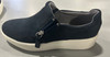 CLARKS COLLECTION BY CLARKS WOMENS SLIP ON SUEDE SHOE ZIPPER SIZE: 6 NAVY/WHITE