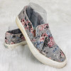 BLOWFISH MALIBU CASUAL SNEAKERS SHOES - SIZE: WOMEN 7 - GRAY PINK FLOWERS