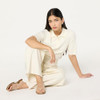 C2411017H6IK THE DROP WOMEN'S OSLO ONE BAND SANDAL GOLD CLEAR SIZE 7.5 CREAM