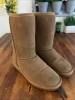 ADOKOO CLASSIC MID-CALF FAUX FUR LINED WINTER BOOT - SIZE: WOMEN 8 - CHESTNUT