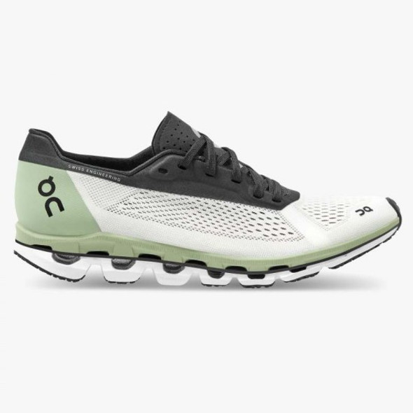 37.99639 On Cloud Cloudboom Swiss Engineering Women's White/Black Size 11 37.99639 On Cloud Cloudboom Swiss Engineering Women's White/Black Size 11