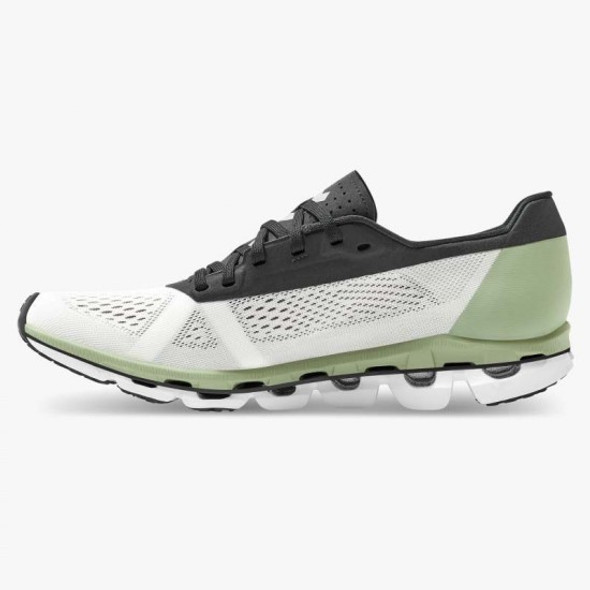 37.99639 On Cloud Cloudboom Swiss Engineering Women's White/Black Size 11