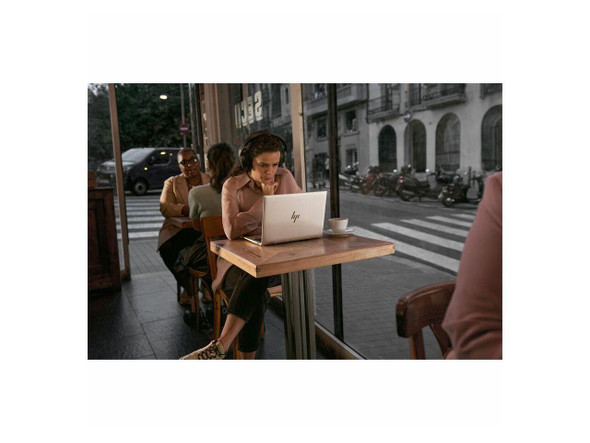 HP EliteBook 6 G1a 14" Notebook - AMD Ryzen 7 250 - 32GB - 1TB SSD - Windows 11