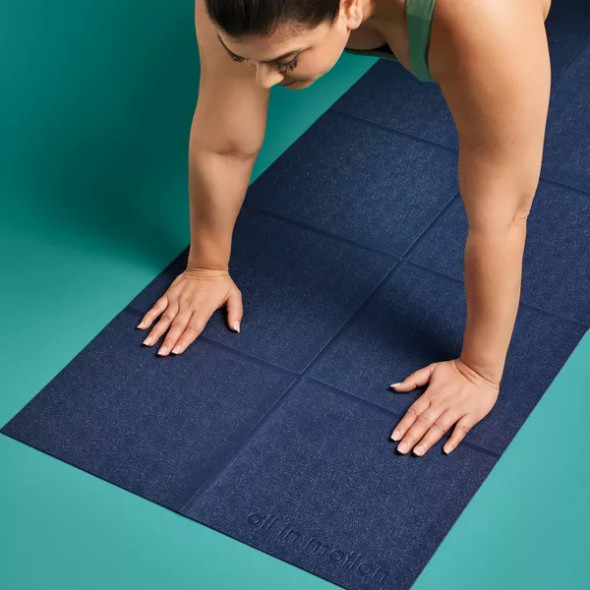 ALL IN MOTION FOLDING TRAVEL YOGA MAT NAVY 3MM BLUE - SOLID PATTERN - BLUE New ALL IN MOTION FOLDING TRAVEL YOGA MAT NAVY 3MM BLUE - SOLID PATTERN - BLUE New
