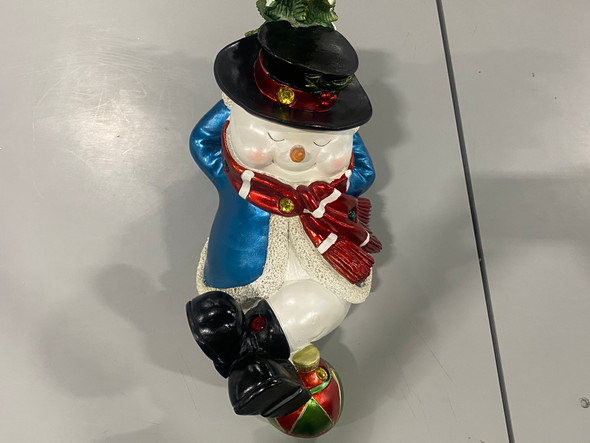 KRINGLE EXPRESS OVERSIZED RESIN SLEEPING CHARACTER - SNOWMAN KRINGLE EXPRESS OVERSIZED RESIN SLEEPING CHARACTER - SNOWMAN