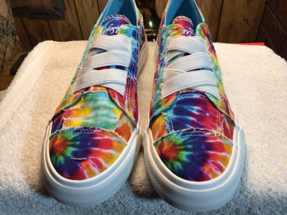 BLOWFISH WOMEN’S BLOWFISH MALIBU SNEAKER US 10/UK 8.5 - RAINBOW TIE-DYE CANVAS New BLOWFISH WOMEN’S BLOWFISH MALIBU SNEAKER US 10/UK 8.5 - RAINBOW TIE-DYE CANVAS New