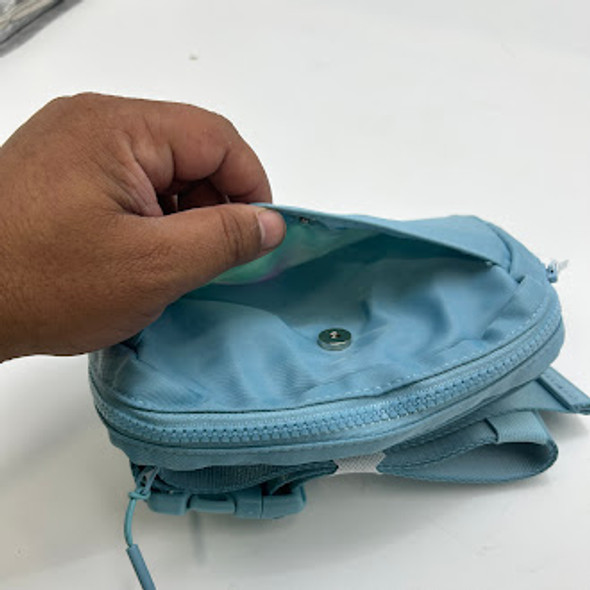 BLOGILATES THE TEAL ZIPPER POUCH WITH A CUTE HEART LOGO - TEAL New BLOGILATES THE TEAL ZIPPER POUCH WITH A CUTE HEART LOGO - TEAL New