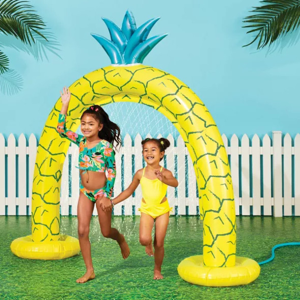 SUN SQUAD™ ARCH PINEAPPLE PLAY SPRINKLER - YELLOW