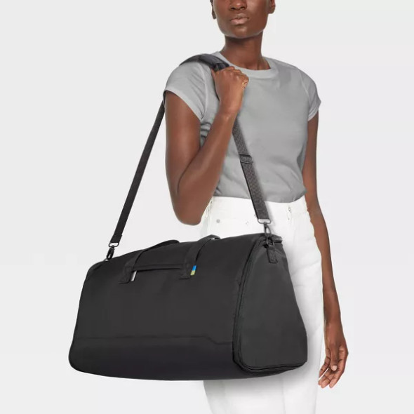 OPEN STORY 2-IN-1 GARMENT DUFFEL BAG - BLACK