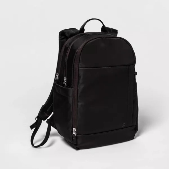ALL IN MOTION 17.5" LIFESTYLE BACKPACK - BLACK ALL IN MOTION 17.5" LIFESTYLE BACKPACK - BLACK