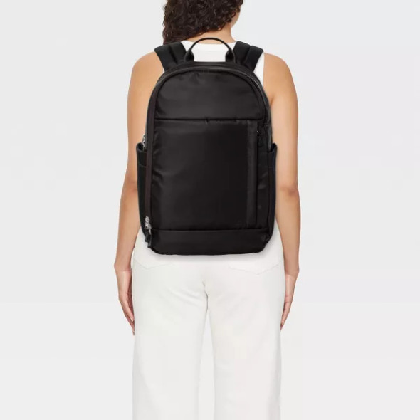 ALL IN MOTION 17.5" LIFESTYLE BACKPACK - BLACK ALL IN MOTION 17.5" LIFESTYLE BACKPACK - BLACK