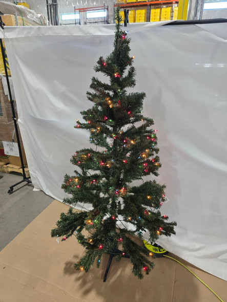 GENERIC ARTIFICIAL CHRISTMAS TREE 6FT -GREEN GENERIC ARTIFICIAL CHRISTMAS TREE 6FT -GREEN