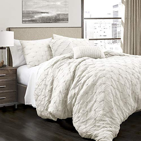 LUSH DECOR RAVELLO PINTUCK SET LUXE 5 PIECE TEXTURED BEDDING QUEEN - WHITE New LUSH DECOR RAVELLO PINTUCK SET LUXE 5 PIECE TEXTURED BEDDING QUEEN - WHITE New