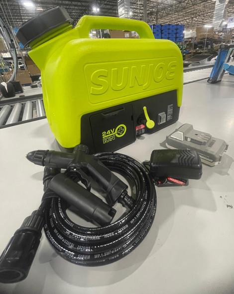 SUN JOE 24V CORDLESS PORTABLE SINK/SHOWER WASHER KIT W/BATTERY - GREEN/BLACK