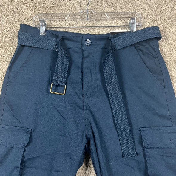 BLUE ICE MEN'S SLIM FIT STRETCH BELTED CARGO SHORTS - SIZE: MEN 30 - NAVY New BLUE ICE MEN'S SLIM FIT STRETCH BELTED CARGO SHORTS - SIZE: MEN 30 - NAVY New