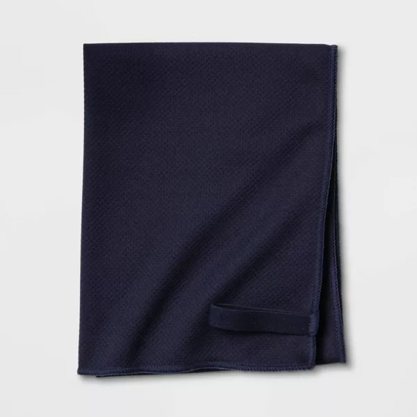 ALL IN MOTION COOLING TOWEL - NAVY BLUE ALL IN MOTION COOLING TOWEL - NAVY BLUE