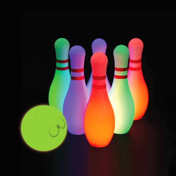 GLOW GAMES LED GLOW LAWN BOWLING SET - 7PC: OUTDOOR GAME WITH LIGHTS FOR AGES 4 New GLOW GAMES LED GLOW LAWN BOWLING SET - 7PC: OUTDOOR GAME WITH LIGHTS FOR AGES 4 New