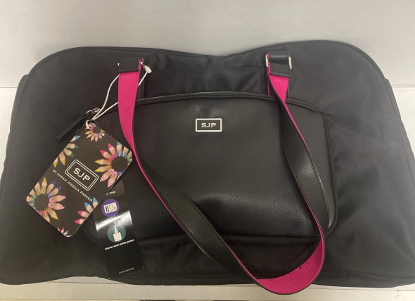AMERICAN TOURISTER SARAH JESSICA PARKER CONVERTIBLE RFID WEEKENDER BAG - BLACK New AMERICAN TOURISTER SARAH JESSICA PARKER CONVERTIBLE RFID WEEKENDER BAG - BLACK New