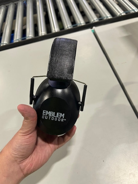 EMBLEM OUTDOOR BLACK EAR PROTECTION - BLACK