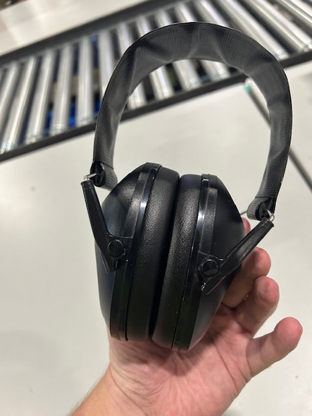 EMBLEM OUTDOOR BLACK EAR PROTECTION - BLACK