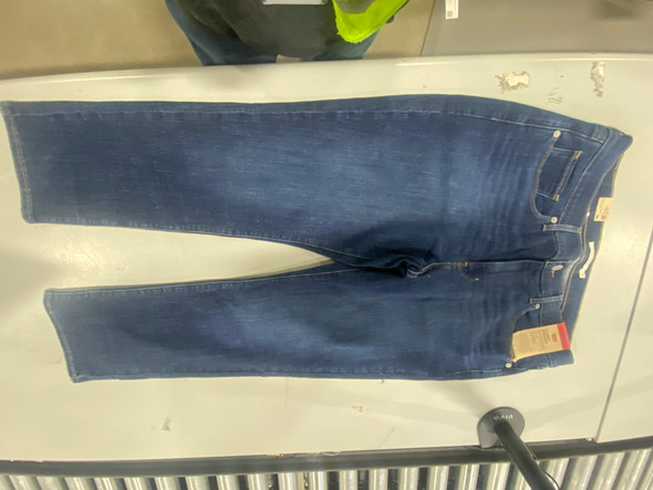 LEVI'S CLASSIC STRAIGHT FIT WOMEN'S JEANS 32 (14S) - SIZE: WOMEN 32 New LEVI'S CLASSIC STRAIGHT FIT WOMEN'S JEANS 32 (14S) - SIZE: WOMEN 32 New
