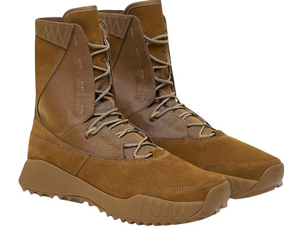 OAKLEY MEN'S SI ELITE ASSAULT MILITARY AND TACTICAL BOOT - SIZE: 9.5 - COYOTE New OAKLEY MEN'S SI ELITE ASSAULT MILITARY AND TACTICAL BOOT - SIZE: 9.5 - COYOTE New