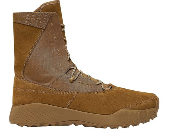 OAKLEY MEN'S SI ELITE ASSAULT MILITARY AND TACTICAL BOOT - SIZE: 9.5 - COYOTE New OAKLEY MEN'S SI ELITE ASSAULT MILITARY AND TACTICAL BOOT - SIZE: 9.5 - COYOTE New