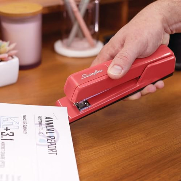 SWINGLINE STAPLER, 30 SHEET CAPACITY, CLASSIC STAPLER, S7074718 - LIPSTICK RED SWINGLINE STAPLER, 30 SHEET CAPACITY, CLASSIC STAPLER, S7074718 - LIPSTICK RED