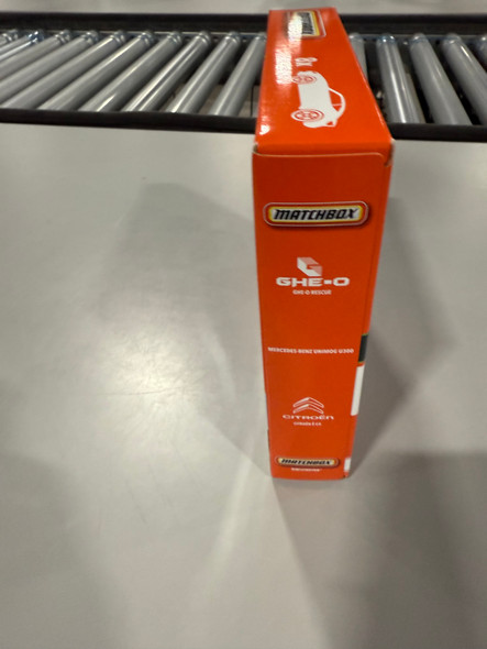 MATCHBOX 1:64 SCALE DIE-CAST TOY CARS SET OF 8, 1 EXCLUSIVE (STYLES MAY VARY) New