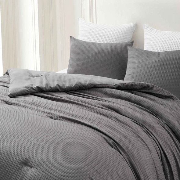 KATHY IRELAND 3-PIECE WAFFLE DOWN ALTERNATIVE COMFORTER SET KING SIZE - GRAY