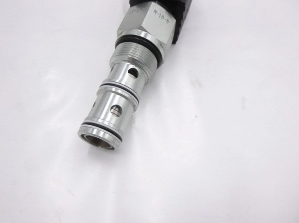 BUCHER HYDRAULICS IMT FLOW CTRL VALVE - 73054934 - SILVER/BLACK