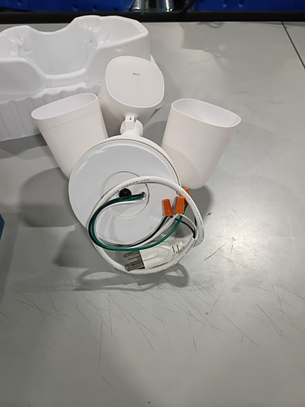 EUFY FLOODLIGHT CAMERA WITH 2K FULL HD RECORDING - WHITE