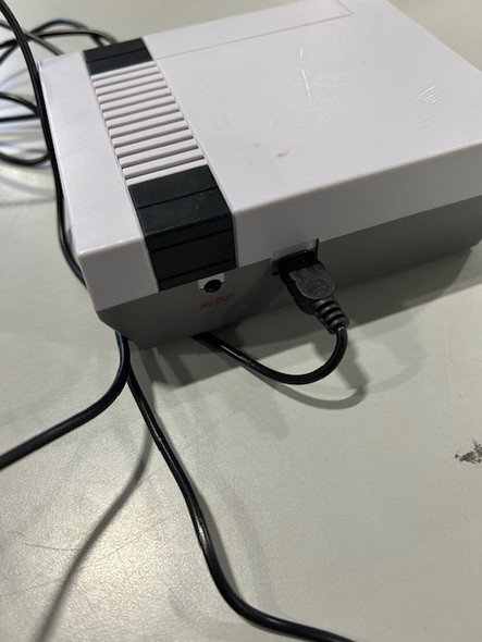 GENERIC GAME SYSTEM CONSOLE - GRAY