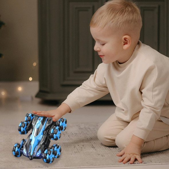 REMARKABLE GOODZ 8 WHEELS STUNT CAR WITH REMOTE - BLUE