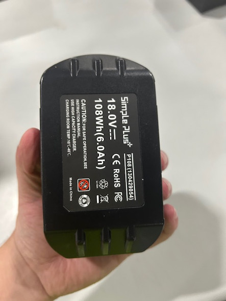 SIMPLE PLUS 18V LI-ION BATTERY P108 130429054 108WH 6.0AH - BLACK