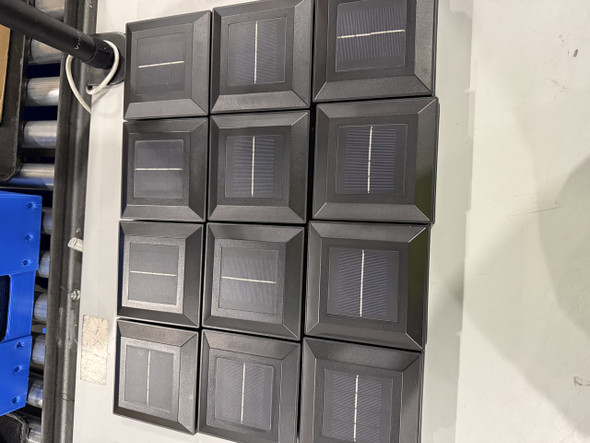 GENERIC OKDMX-KN-SPL-02 12 PACK BLACK OUTDOOR SOLAR POST CAP LIGHTS - BLACK