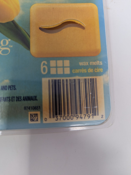 FEBREZE WAX MELTS FRESH SKY AIR FRESHENER (1 PACK, 6 COUNT, 2.75 OZ) - YELLOW New