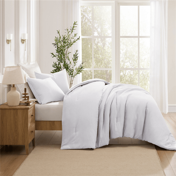 KATHY IRELAND 3PC. WAFFLE DOWN ALTERNATIVE COMFORTER SET - KING - WHITE New