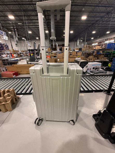 SKYLARK 20-INCH ALUMINUM CARRY-ON LUGGAGE - SILVER