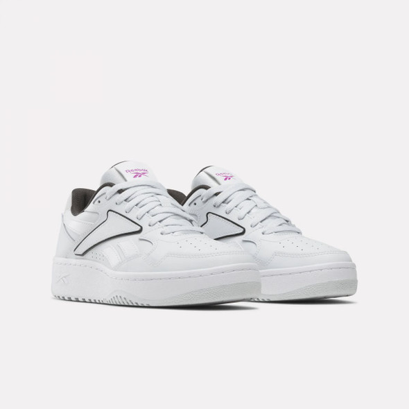 REEBOK WOMEN'S ATR CHILL SNEAKER SIZE: WOMEN 5 - MOON/WHITE/BLACK