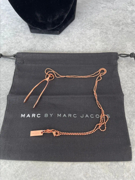 MARC JACOBS WISHBONE NECKLACE, 24 INCH - ROSE GOLD