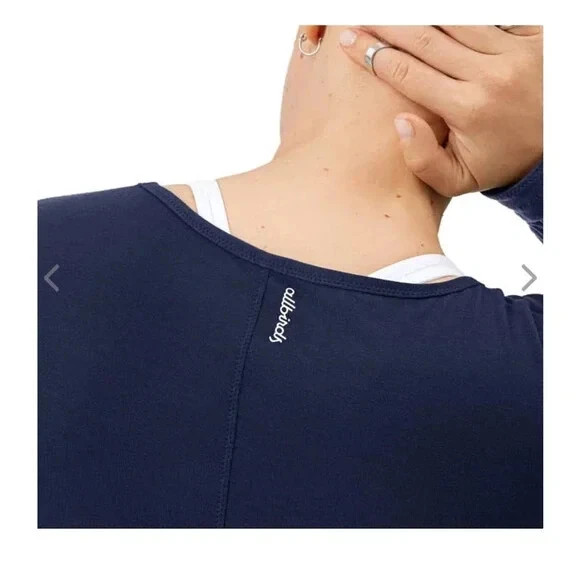 ALLBIRDS WOMEN S NATURAL FLOW STUDIO LONG SLEEVE - TRUE NAVY / XS New