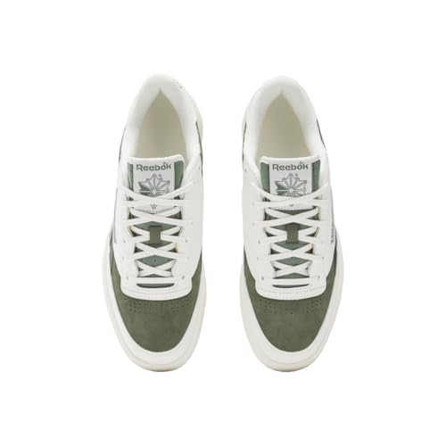 REEBOK UNISEX ADULT CLUB C REVENGE VINTAGE II SIZE 7 MEN, 8.5 WOMEN -M39 New
